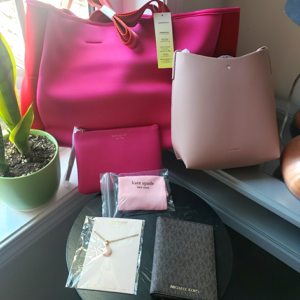 💝💖 Stocking Stuffers! Samara Purse, Kate Spade Wristlet & Jewelry, Cooler Bag
